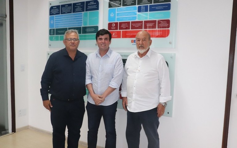 Lyra articula reunião entre Seduc e Braskem para analisar impactos das rachaduras no solo no Cepa