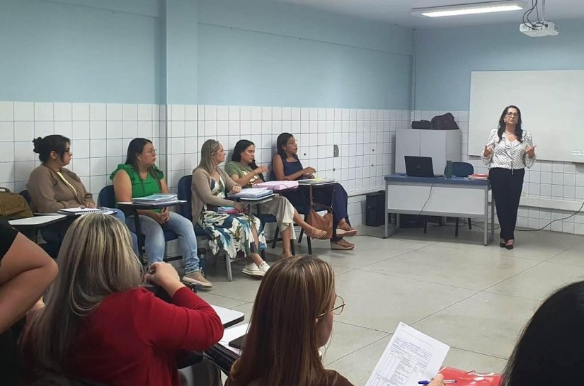 Enfermeiros das UBSs recebem capacitação sobre doenças prevalentes na infância