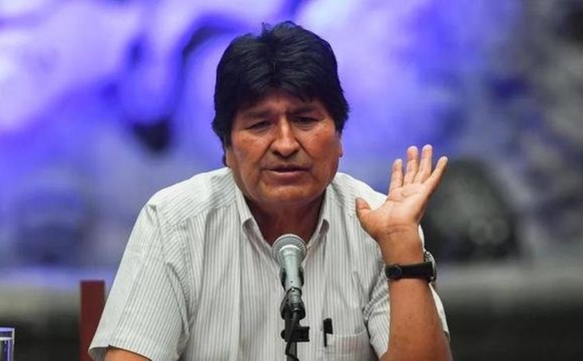 Pelo terceiro dia seguido, cocaleiros bloqueiam estradas na Bolívia contra juízes que impedem candidatura de Evo Morales