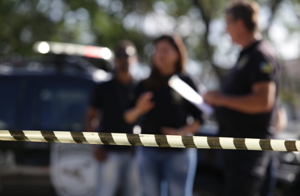 Suspeito de envolvimento no assassinato de mulher na frente do filho em Aracaju é preso