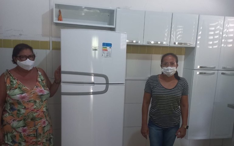 Ruas em torno da Escola Padre Jackson no povoado Tabuleiro em Anadia recebem pavimentação