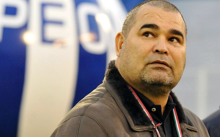 Chilavert é condenado a um ano de prisão por difamar o presidente da Conmebol