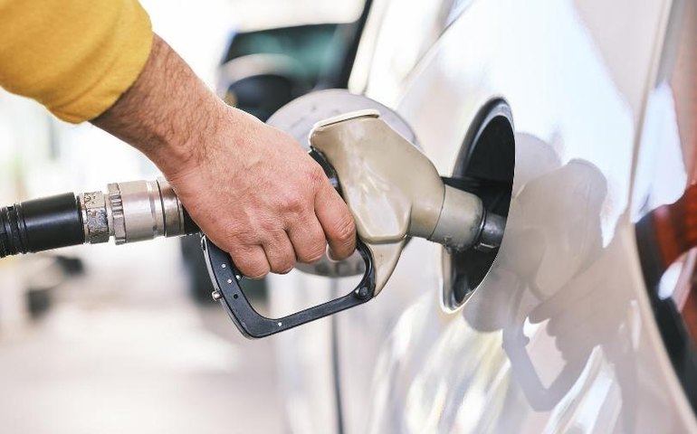 Petrobras reduz gasolina em R$ 0,15, para R$ 3,71 o litro na refinarias