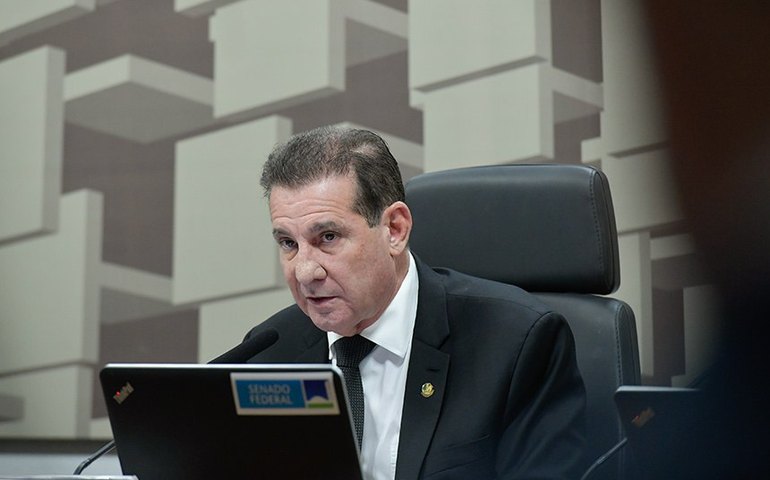 Redução de IR para motoristas de táxi e aplicativos é aprovada pela CAE