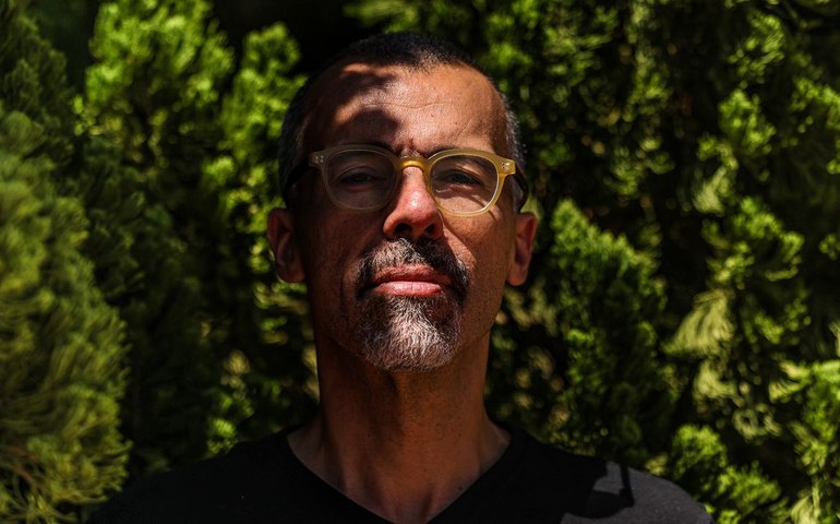 Jamil Chade relata desumanização de imigrantes sob Trump em ‘distopia’