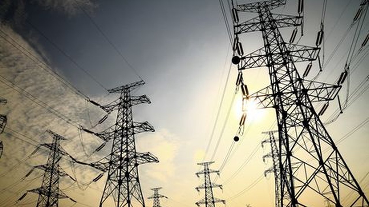 Aneel aprova reajuste de tarifas de energia para cinco distribuidoras