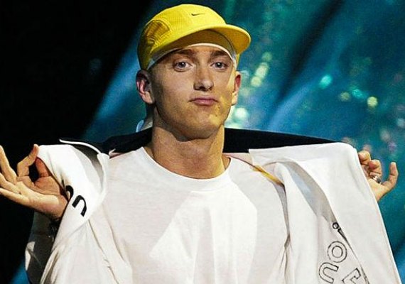 Eminem ataca lobby pró-armas dos EUA em show