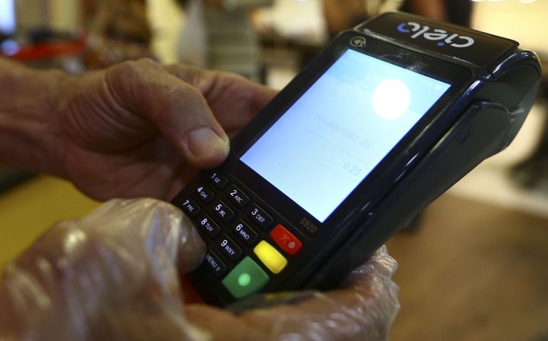 Registros de inadimplentes sobem 0,2% em outubro ante setembro, diz Boa Vista