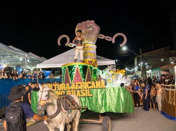 Limoeiro de Anadia: Carroceata 2025 encanta moradores do Distrito Pé Leve e celebra raízes culturais do Brasil