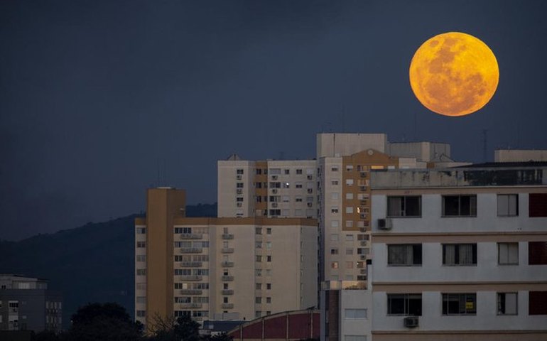 'Superlua azul': qual o melhor horário para ver o fenômeno, que só se repete daqui a 9 anos