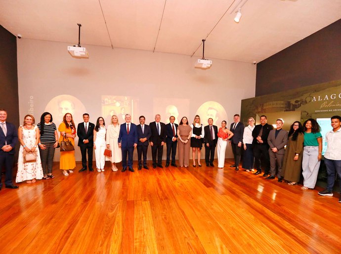 Centro de Cultura e Memória recebe dirigentes de Escolas Judiciárias Eleitorais