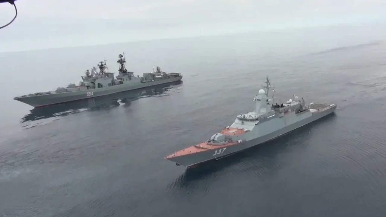 Rússia e China intensificam integração militar em treinamento naval conjunto