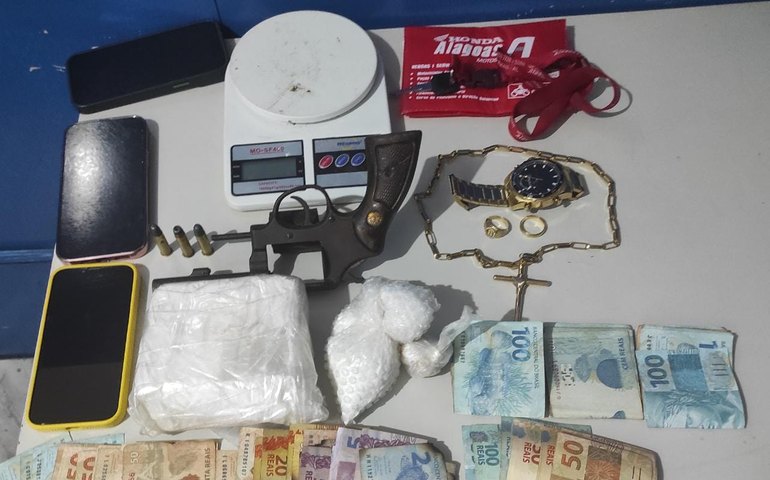 Líder de facção criminosa em Alagoas é preso no bairro de Ipioca