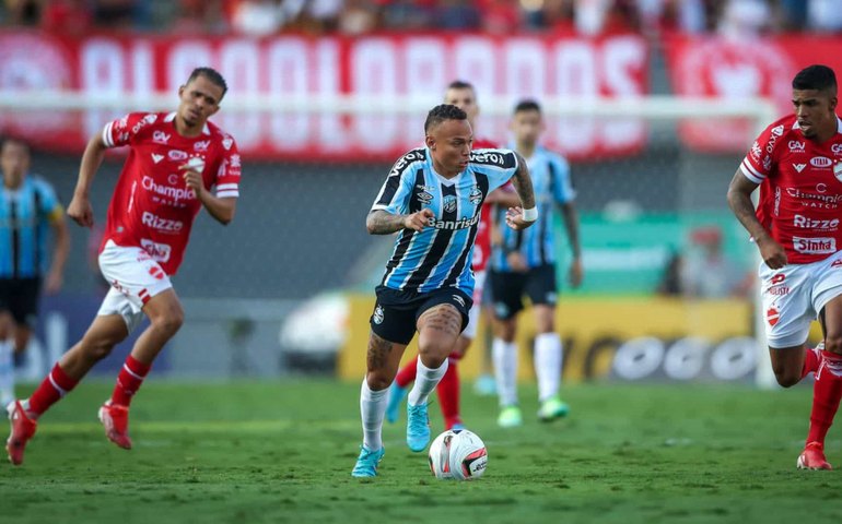 Grêmio empata com Vila Nova, fica em 5º na Série B e torcida pede Renato Gaúcho