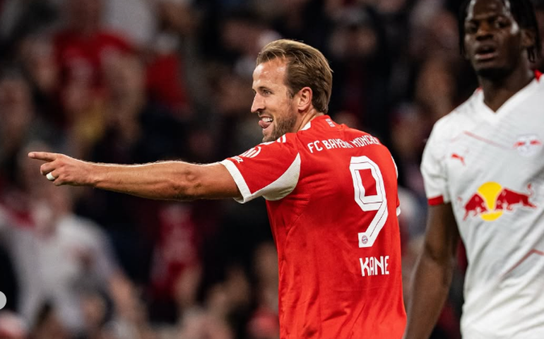 Harry Kane brilha com três gols e Bayern goleia o RB Leipzig na estreia da Bundesliga