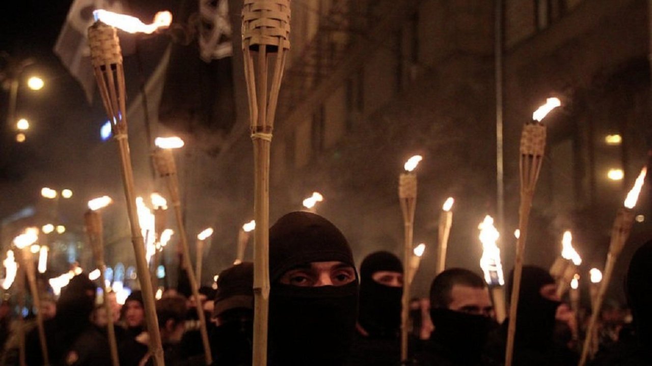 Inimigos da Rússia na Ucrânia são nazistas que querem aniquilar o povo russo, diz analista