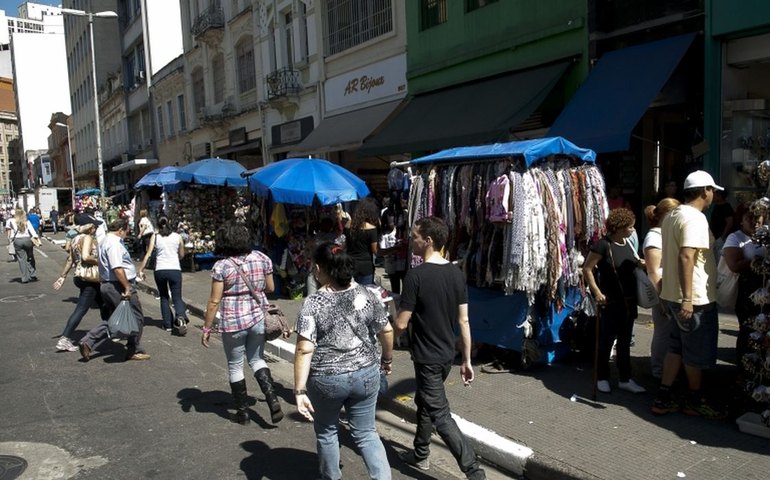 IBGE: taxa de desemprego cai para 5,8%, a menor já registrada