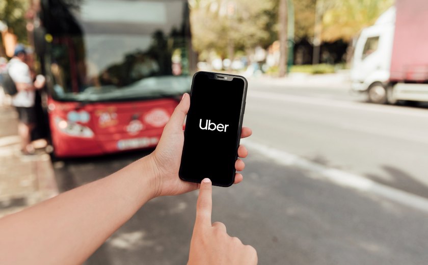 Diretor da Uber defende regulação específica, mas sem vínculo de emprego