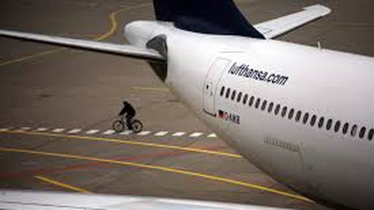 Greve de pilotos leva Lufthansa a cancelar 750 voos nesta terça-feira