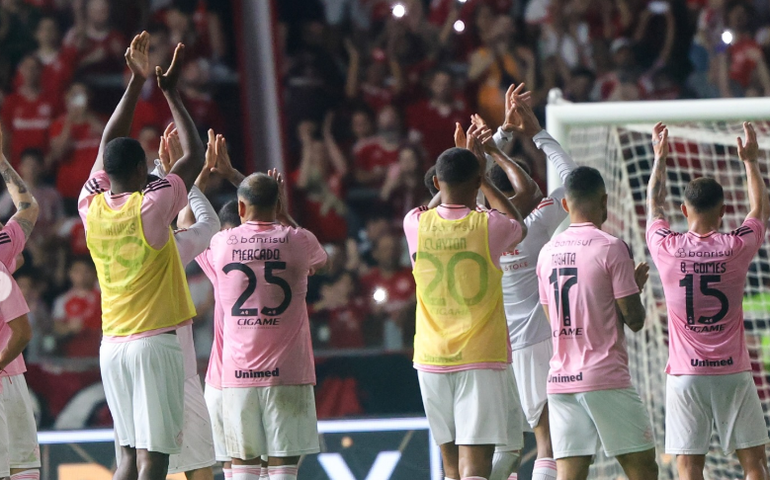 Internacional consegue primeira vitória com Ramon Díaz ao bater o Botafogo por 2 a 0