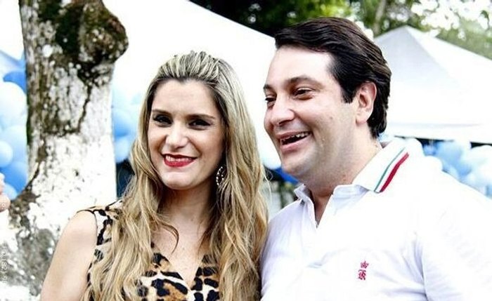 Izabelle Lins é esposa do ex-prefeito de Rio Largo, Toninho Lins Izabelle Lins é esposa do ex-prefeito de Rio Largo, Toninho Lins