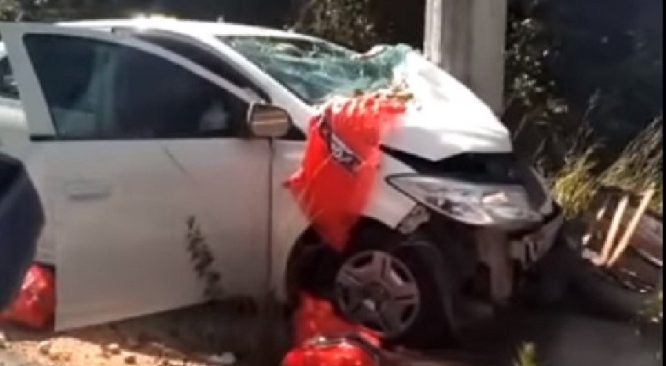 Motorista bate em poste e é atacado por abelhas no Litoral Norte de Sergipe