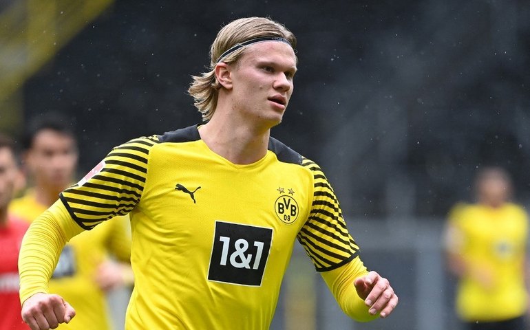 Manchester City chega a acordo e oficializa contratação de Haaland