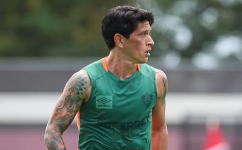 Cano sofre entorse no joelho direito e vira desfalque do Fluminense na Copa Sul-Americana