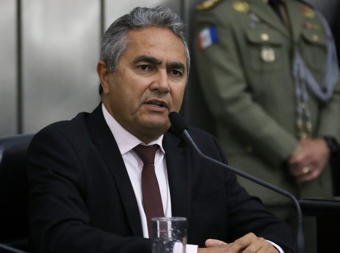 Deputado Francisco Tenório destaca licitação para construção da ponte entre Penedo e Neópolis