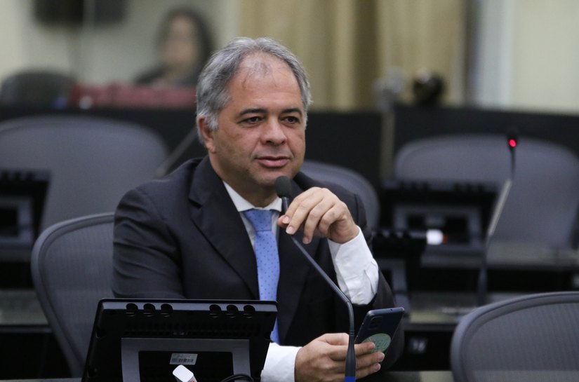 Silvio Camelo alerta sobre proliferação de caramujos africanos em Maceió