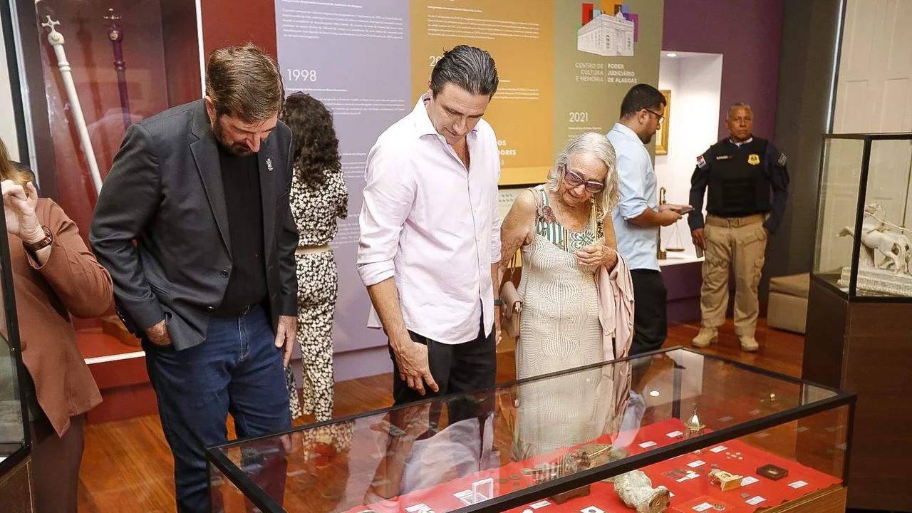 Viagem no tempo: TJAL abre Semana da Memória com exposição histórica de moedas e cédulas