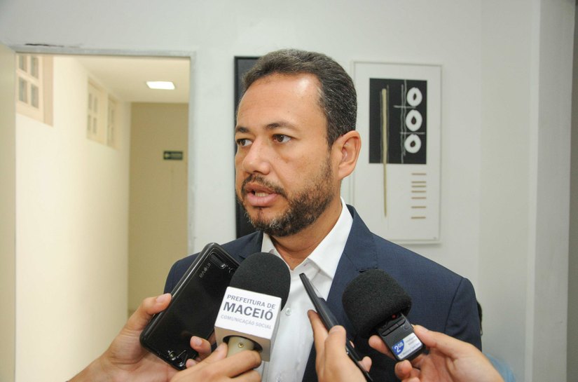 Prefeitura de Maceió libera pagamento do 13º dos servidores nesta quarta-feira