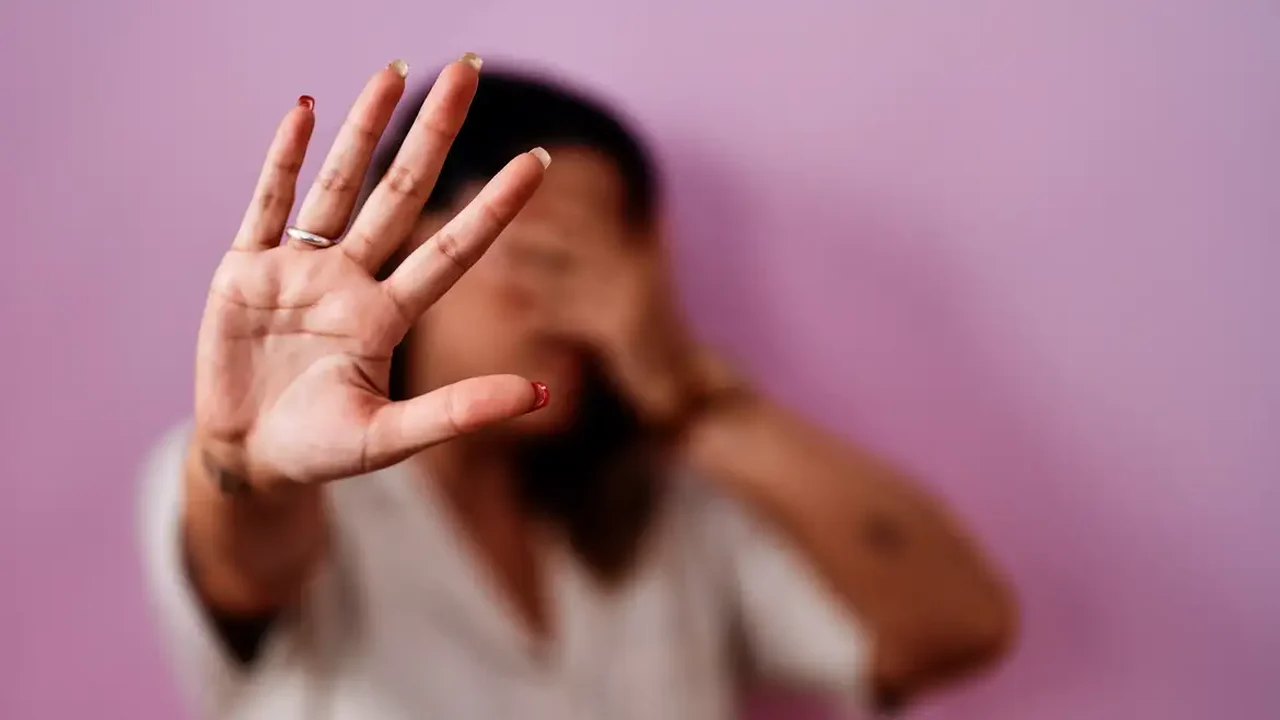 'Não foi a primeira vez': homem é preso após agredir a mãe em Coité do Nóia; irmão ajudou a deter o agressor