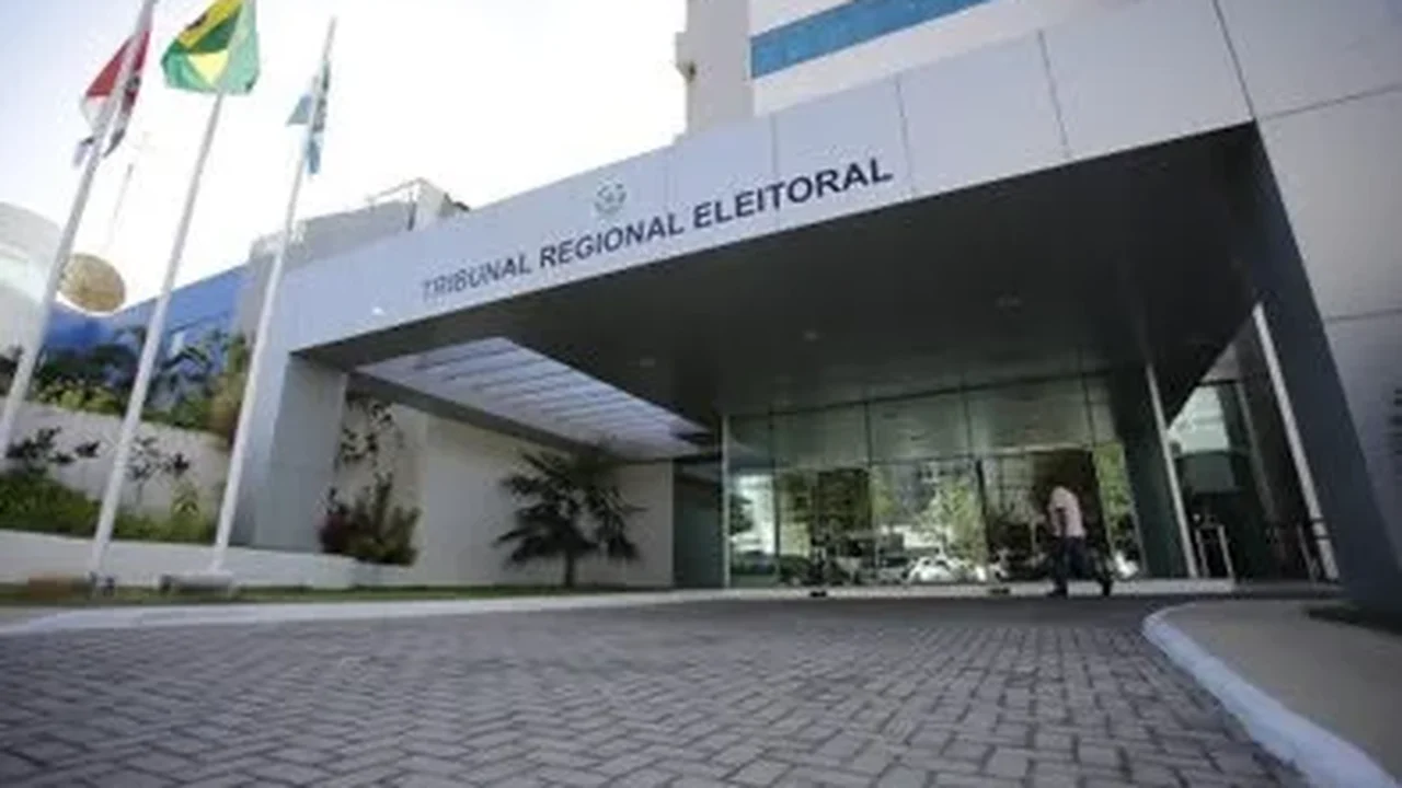 Mesários e mesárias já podem consultar e baixar a carta de convocação no portal do TRE