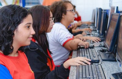 Prazo para adesão à Estratégia Nacional de Escolas Conectadas (Enec) vai até 22 de dezembro