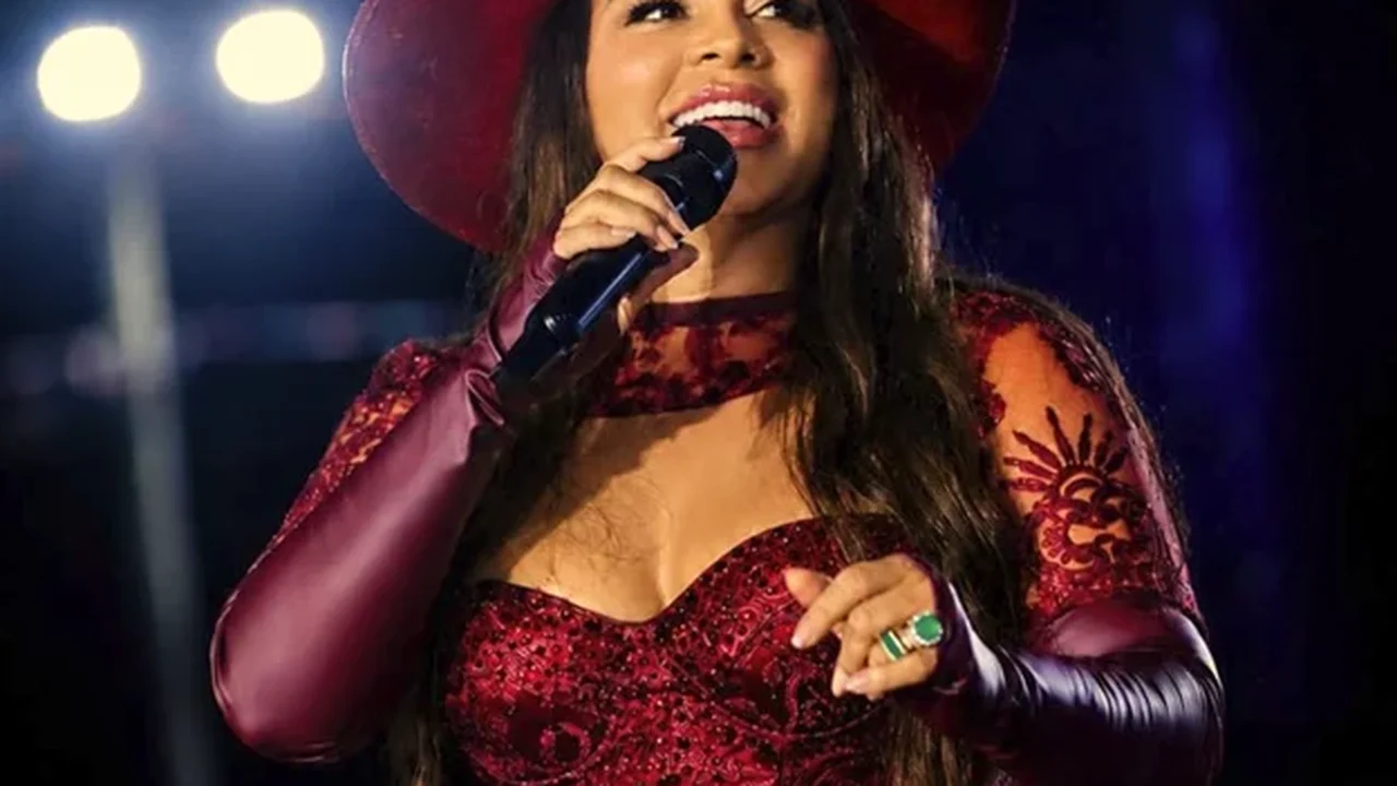 Márcia Fellipe celebra mais de 20 milhões de visualizações com “Forró e Mulher II”