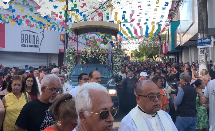 Fiéis durante procissão Corpus Christi Maceió Fiéis durante procissão Corpus Christi Maceió