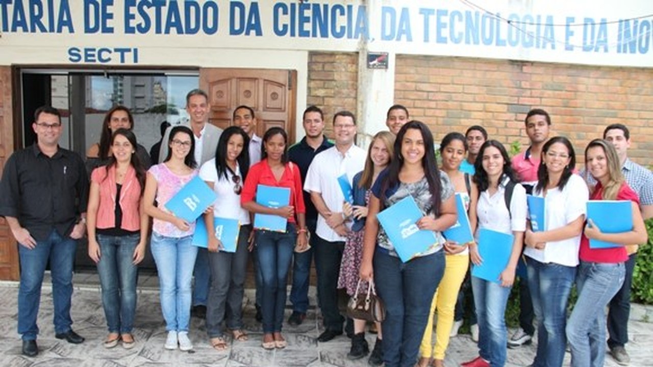 Novos monitores dos telecentros recebem treinamento na Secti