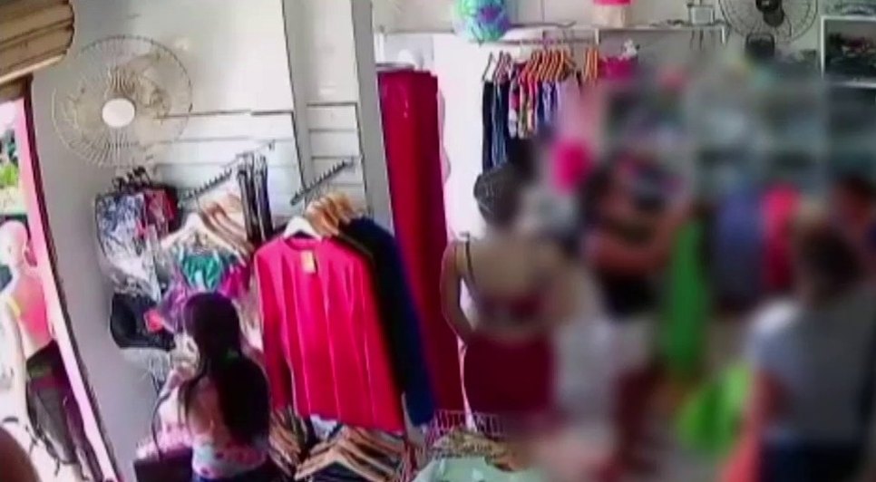 Até o momento, não há informações se a suspeita foi localizada. / Foto: Imagem: Reprodução/TV Atalaia