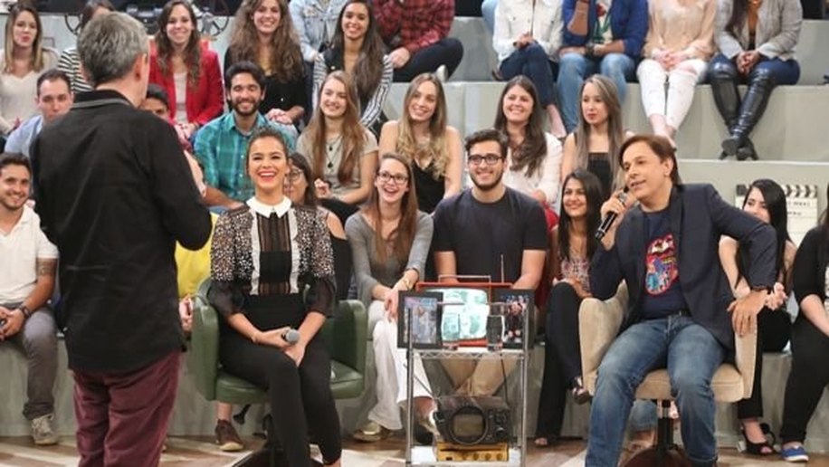 Bruna Marquezine e Tom Cavalcante são os convidados do Altas Horas