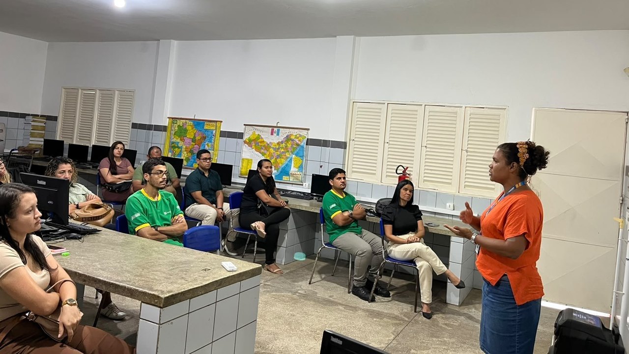 Saúde capacita representantes de conveniências em boas práticas sanitárias