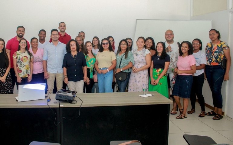 SEDECIN Penedo dialoga com ambulantes e orienta turma do Empreende Alagoas