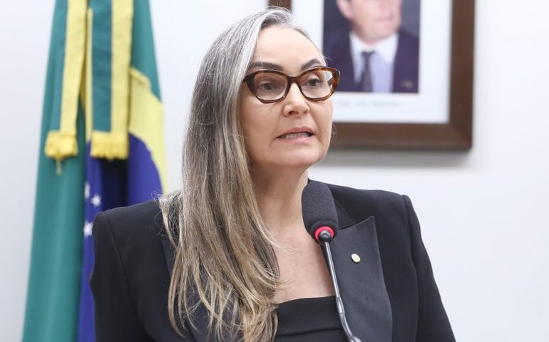 Projeto dobra benefício para compra de carro novo por pessoas com deficiência