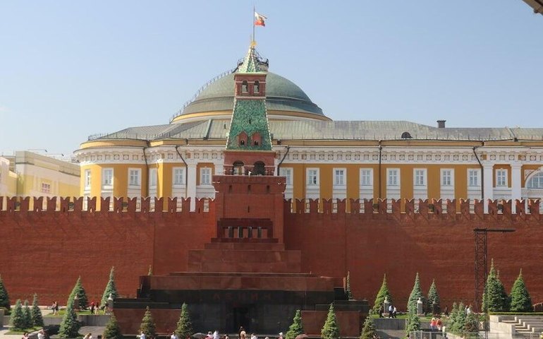 Putin disse a Trump que Rússia responderá pelos ataques ucranianos contra aeródromos, confirma Kremlin