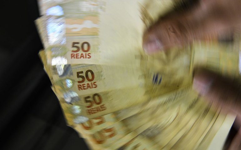 Dívida Pública cai 3,02% em setembro e volta à marca de R$ 6 tri