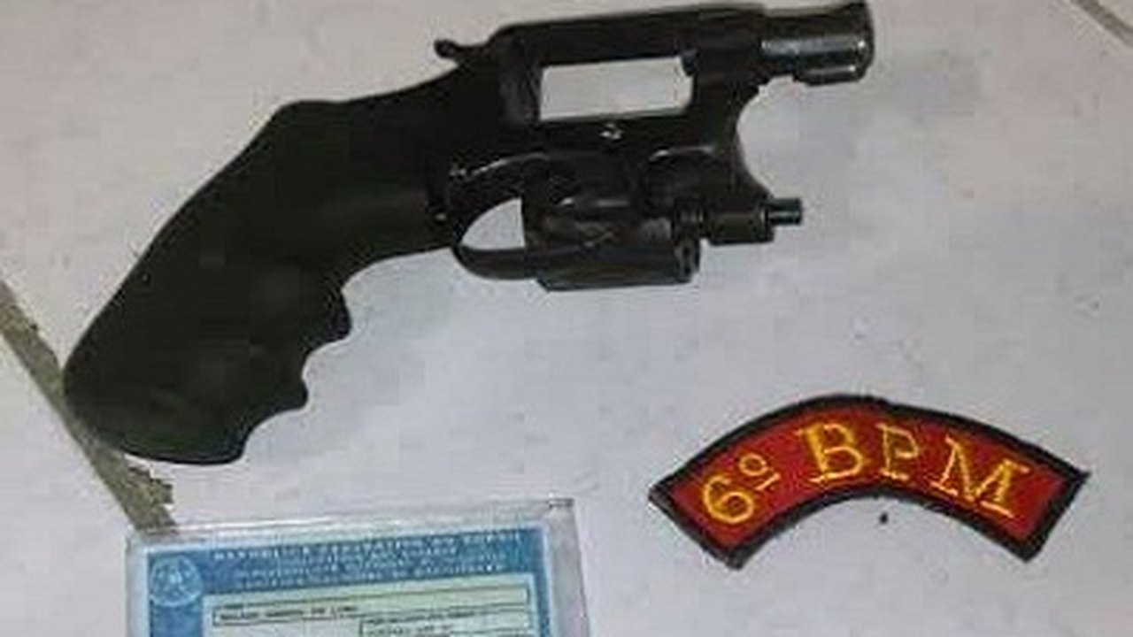 PM apreende menor com arma de fogo em Matriz do Camaragibe