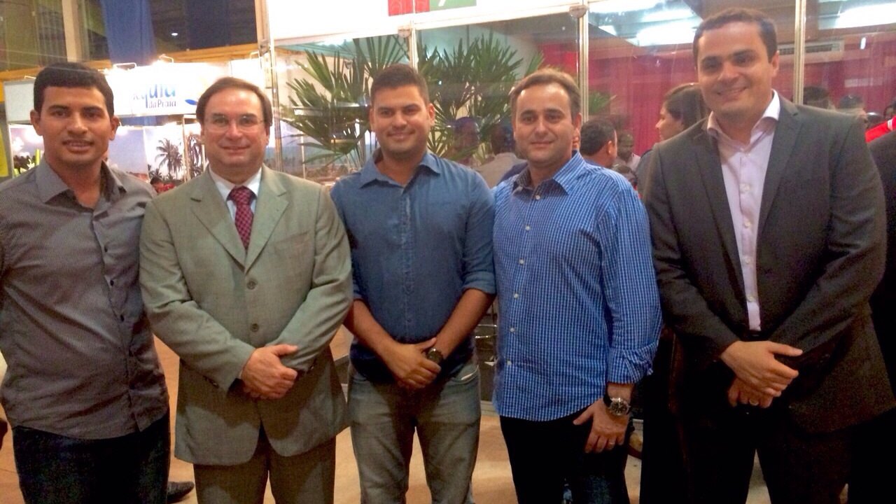 Vice-prefeito de Arapiraca Yale Fernandes na Feira dos Municípios com Luciano Barbosa