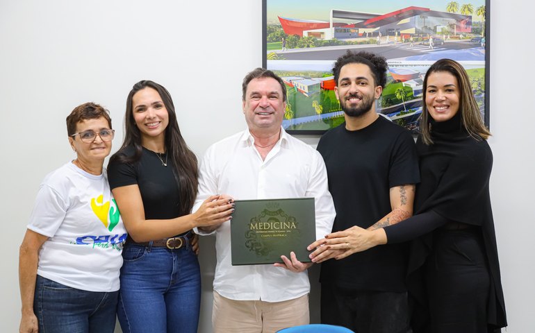 Prefeito Luciano recebe formandos de Medicina da Ufal Arapiraca