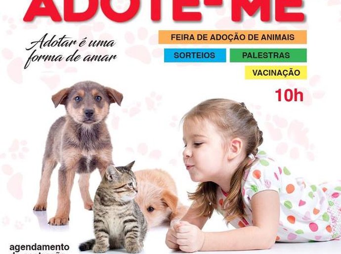 Estudantes realizam evento que reúne feira de adoção de cães e gatos