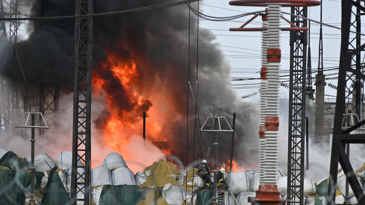 Ucrânia ataca três subestações elétricas e um depósito de combustível na Rússia 
